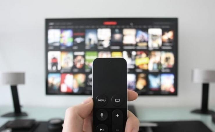 3 Manfaat Pasang TV Kabel untuk Keluarga